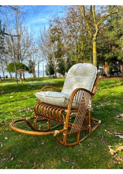 Sallanan Bambu Berjer Koltuk – Minderli, Doğal Bambu Renk, Şık ve Konforlu Tasarım