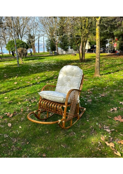 Sallanan Bambu Berjer Koltuk – Minderli, Doğal Bambu Renk, Şık ve Konforlu Tasarım