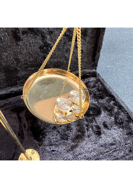 Kadife Kutusunda Pirinç Terazi 40 gr fırsatları