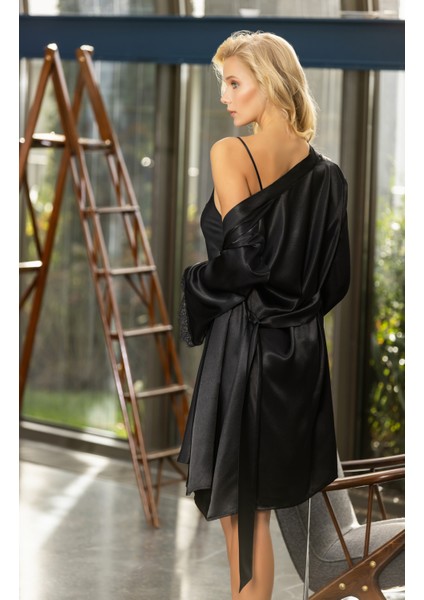 Kadın Dantelli Siyah Gecelik ve Sabahlık Takımı 2’li Set Romantik ve Şık Uyku Stili modelleri