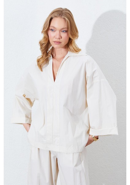 Kadın Taş Derin V Yakalı Dirsek Kol Salaş Gömlek modelleri