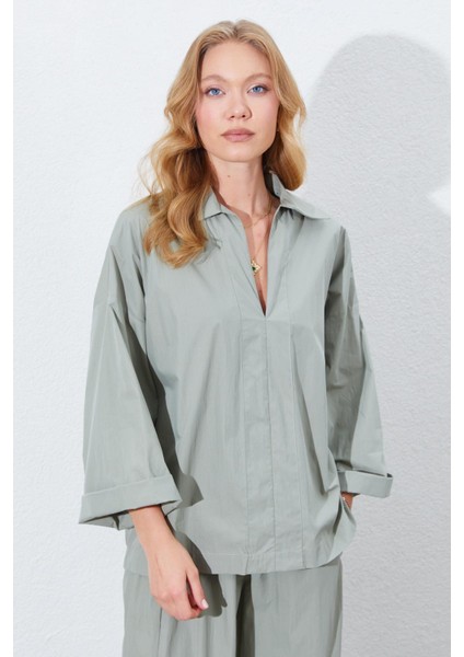 Kadın Çağla Derin V Yakalı Dirsek Kol Salaş Gömlek fiyatları