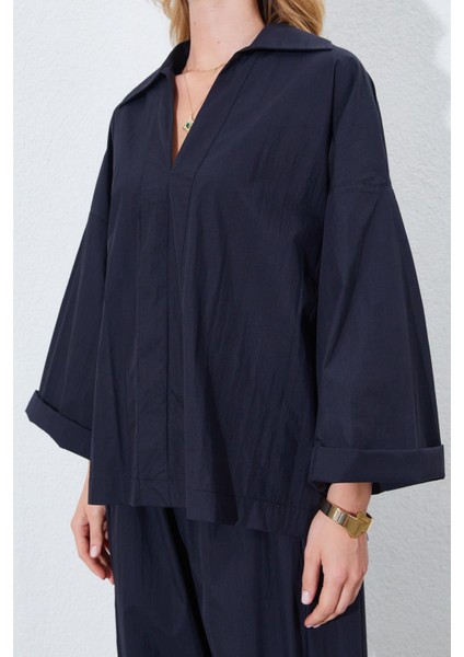 Kadın Siyah Derin V Yakalı Dirsek Kol Salaş Gömlek indirimleri