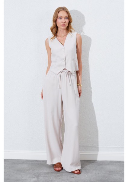 Kadın Açık Bej Fleto Cepli Arkası Gipeli Yelek indirimleri