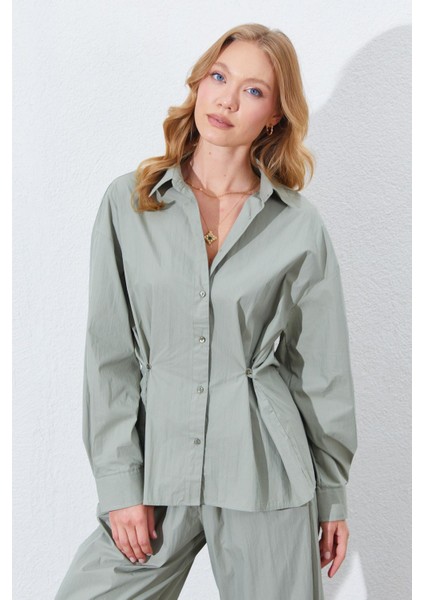 Kadın Çağla Bel Oturtmalı Bel Düğme Detaylı Gömlek