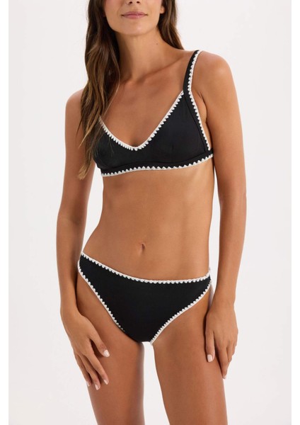 Regular Fit Nakışlı Bikini Altı-Fall in Love C3203AX24HS fırsatları