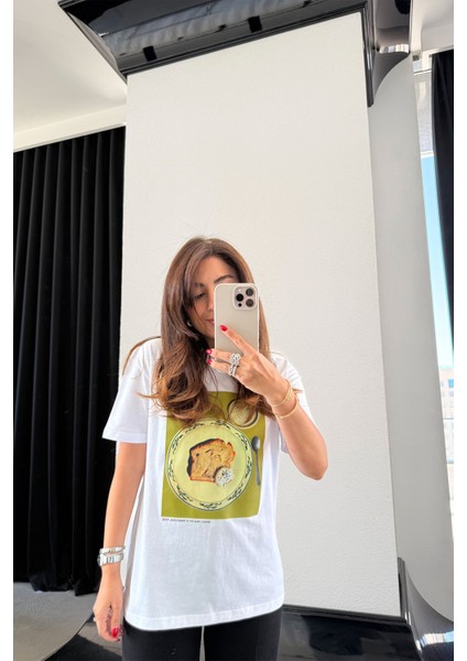 Tabakta Kek Baskılı Tshirt