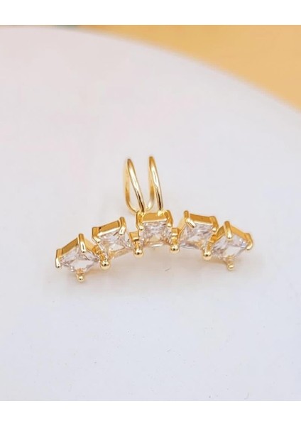 Baget Taşlı Gold Renk Kıkırdak Küpe