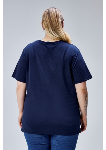 Büyük Beden Lacivert Boyfriend Bisiklet Yaka Yırtmaçlı Pamuk Örme T-Shirt