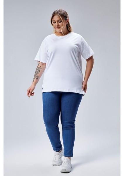 Curve Büyük Beden Beyaz Boyfriend Bisiklet Yaka Yırtmaçlı Pamuk Örme T-Shirt fırsatları