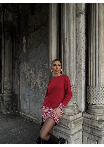 Kadın Uzun Kollu Bisiklet Yaka Kol Ağzı ve Etek Ucu Baskılı Iki Iplik Elbise fırsatları