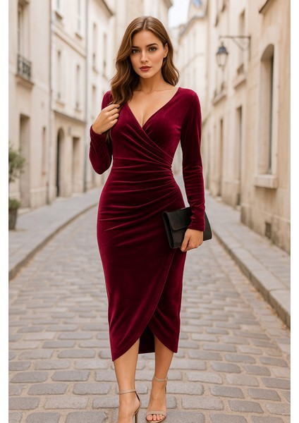 Kadın Uzun Kollu Kruvaze Yaka Belden Büzgü Detay Midi Kadife Elbise
