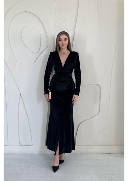 Siyah Önü Yırtmaçlı Güllü Elbise