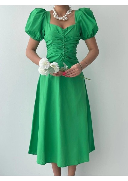 Kare Yaka Düğmeli Elbise