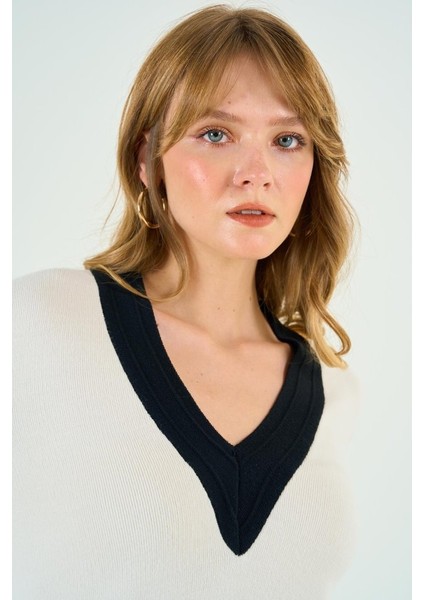 V Yaka Triko Kazak - Krem-Siyah indirimleri