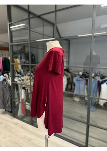 Kadın Türlü Viskon Kumaş Yırtmaç Detaylı Bluz