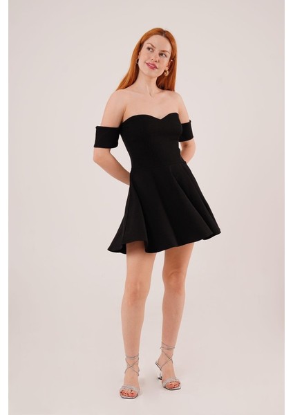 Kol Detaylı Straplez Siyah Mini Elbise