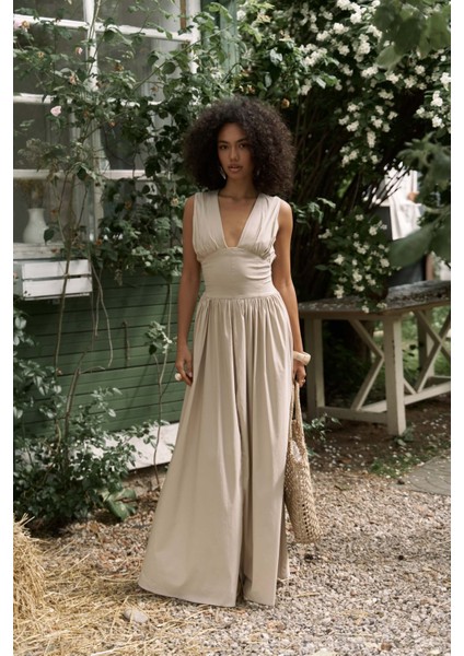 Emilia Korse Detay Taş Uzun Elbise