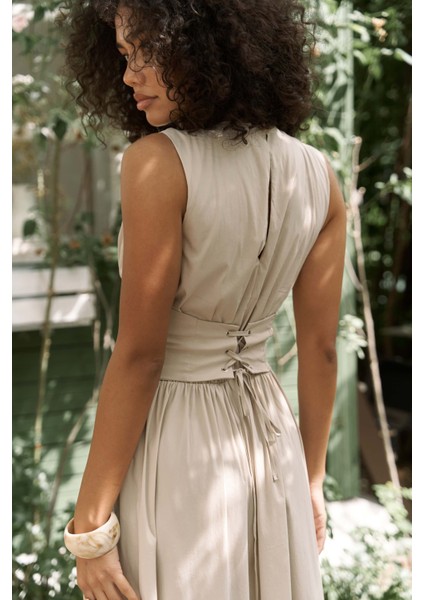 Emilia Korse Detay Taş Uzun Elbise fırsatları