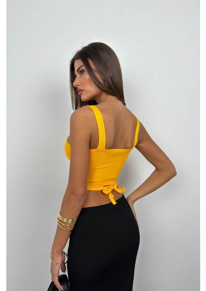 Bel Bağcıklı Crop Bluz