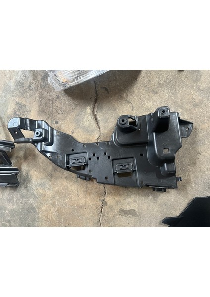 Mercedes W205 C63 Amg Ön Tampon ve Panjur Seti fırsatları