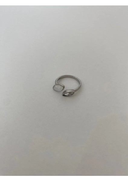 Elips Model Ayarlanabilir Taşlı Yüzük