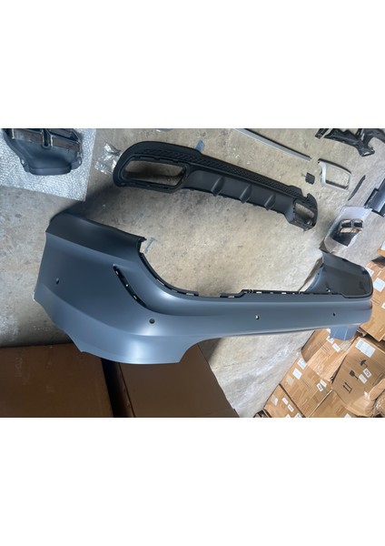 Mercedes W212 E63 Amg Arka Tampon ve Difüzör Seti fırsatları