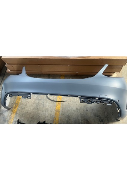 Mercedes W205 C63 Amg Arka Tampon ve Difüzör Seti modelleri