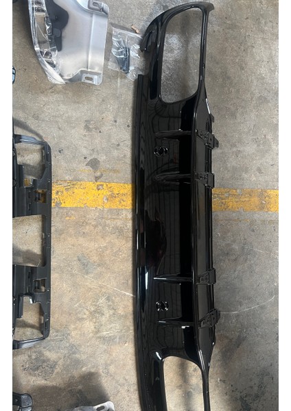 Mercedes W205 C63 Amg Arka Tampon ve Difüzör Seti fırsatları