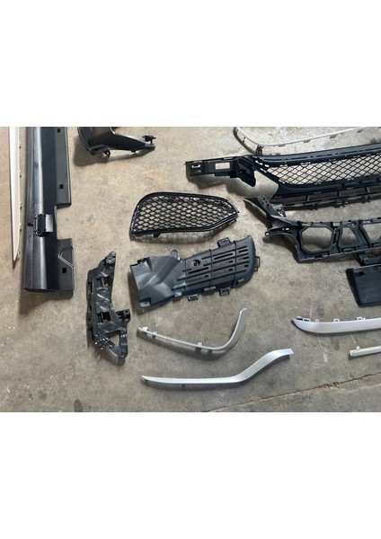 Mercedes W212 E63 Amg Ön Tampon ve Panjur Seti