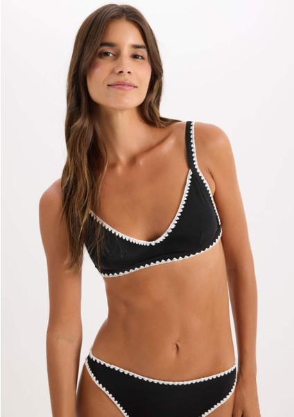 Regular Fit Nakışlı Bikini Üstü-Fall in Love C3202AX24HS