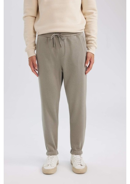 Jogger Eşofman Altı Standart Fit Basic Düz Beli Bağcıklı Lastikli Paça Cepli A6468AX24AU