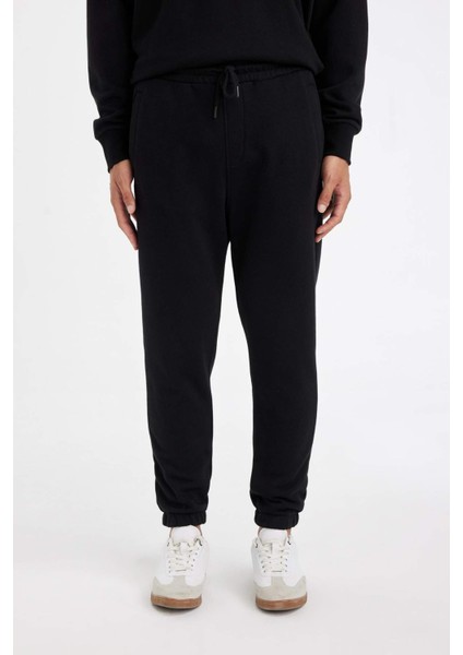 Jogger Eşofman Altı Standart Fit Basic Düz Beli Bağcıklı Lastikli Paça Cepli A6468AX24AU