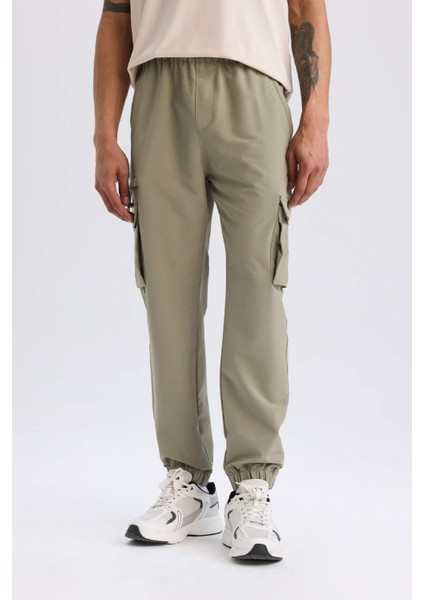 DeFactoFit Sporcu Jogger Eşofman Altı Slim Fit Dar Kesim Dokuma Kargo Cepli Standart Paça D3884AX24WN