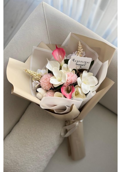 Vanilla Rose – Premium Pudra & Pembe Aranjman | Nişan Söz & Hediye Için Lüks Buket | Dekoratif Çiçek