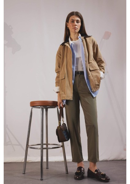 Carrot Fit Kemerli Gabardin Pantolon Cepli Yüksek Bel Düz Paça D7413AX24AU