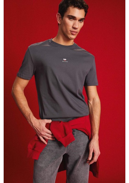 %100 Pamuk Bisiklet Yaka Kalp Baskılı Kısa Kollu Tişört D5156AX25SP modelleri