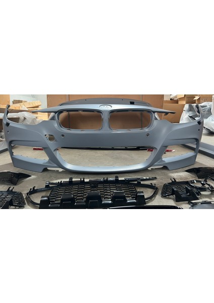 Bmw F30 Ön Tampon ve Panjur Seti M-Tech