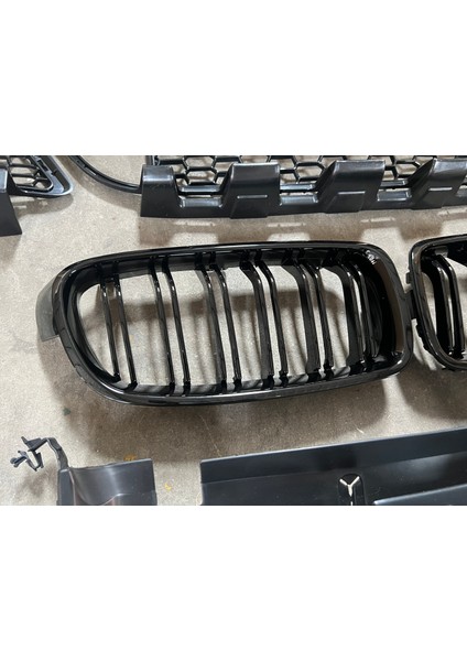 Bmw F30 Ön Tampon ve Panjur Seti M-Tech