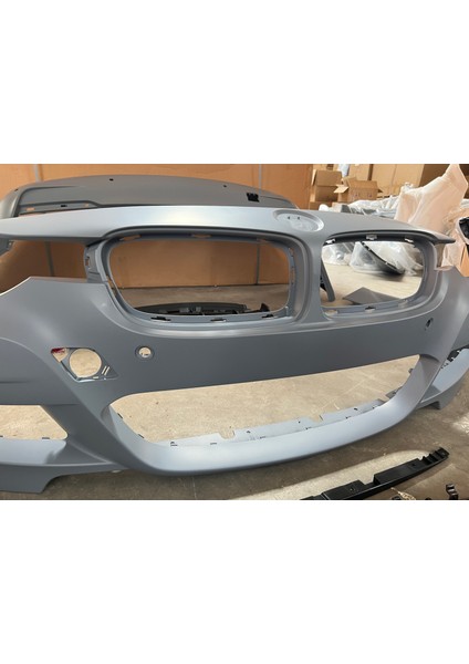 Bmw F30 Ön Tampon ve Panjur Seti M-Tech