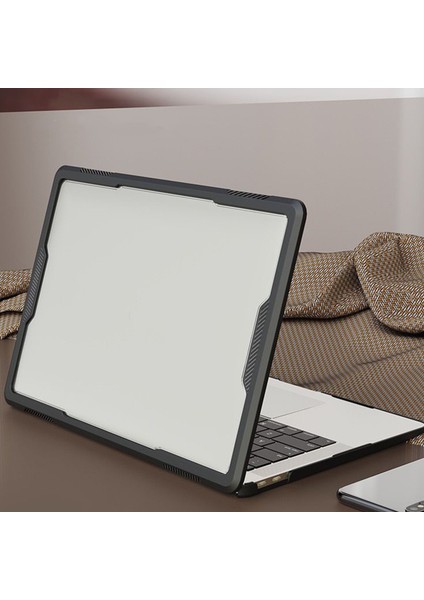 MacBook Air 13.6 Inç A2681, M2 A3113 M3 Uyumlu Hybrid Kılıf Isı Önleyici Izgaralı Kapak