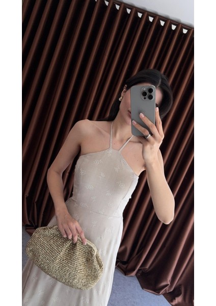 Nakış Görünümlü Bej Elbise modelleri