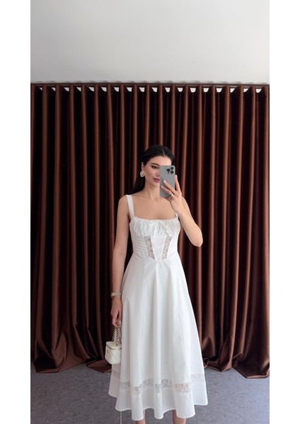 Dantelli Beyaz Elbise