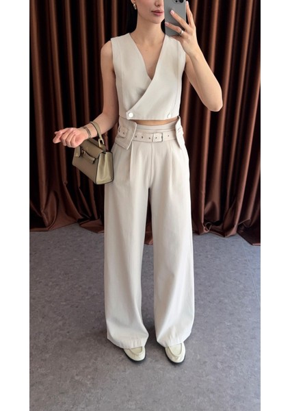 Kemer Detaylı Bej Takım fırsatları