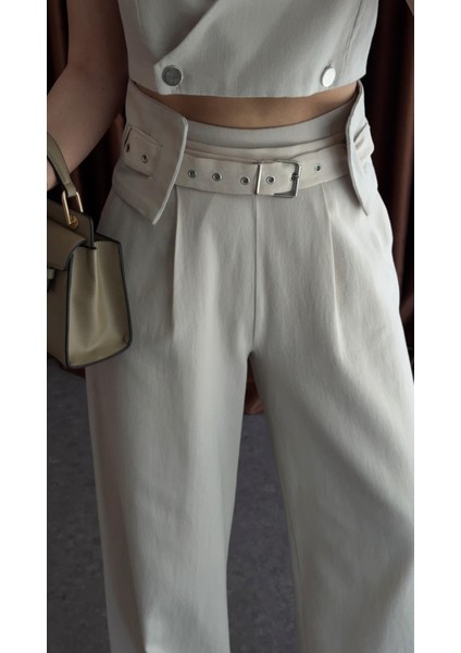 Kemer Detaylı Bej Takım indirimleri