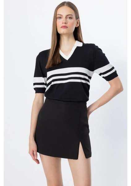 53300 Onteks Çizgi Detaylı Polo Yaka Kısa Kol Bluz fiyatları