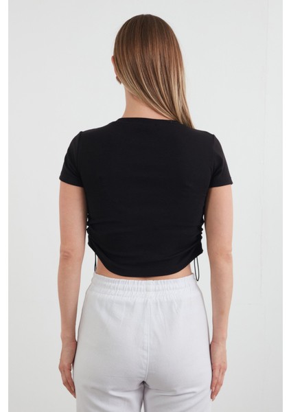 Basic Yanları Stoperli Crop Tişört fırsatları