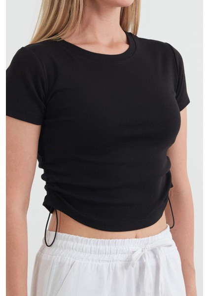 Basic Yanları Stoperli Crop Tişört indirimleri