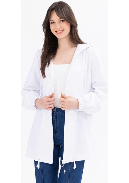 Kadın Taşlı Fermuar Detaylı Kapüşonlu Trençkot-Beyaz