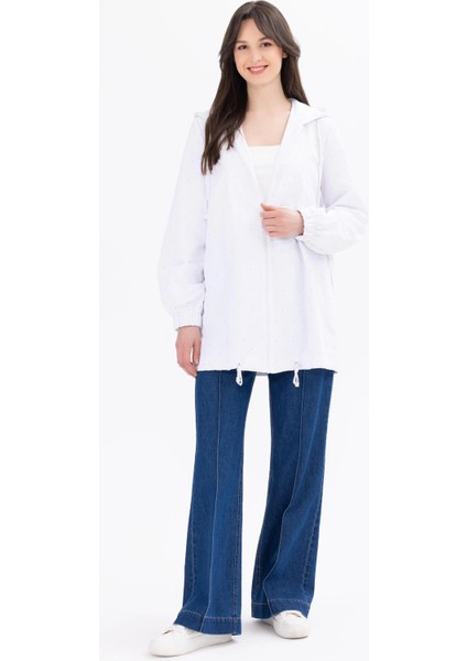 Kadın Taşlı Fermuar Detaylı Kapüşonlu Trençkot-Beyaz fırsatları